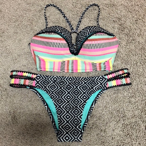 SHADE & SHORE Other - SHADE&SHORE BIKINI 👙 34D Top/Large Bottom